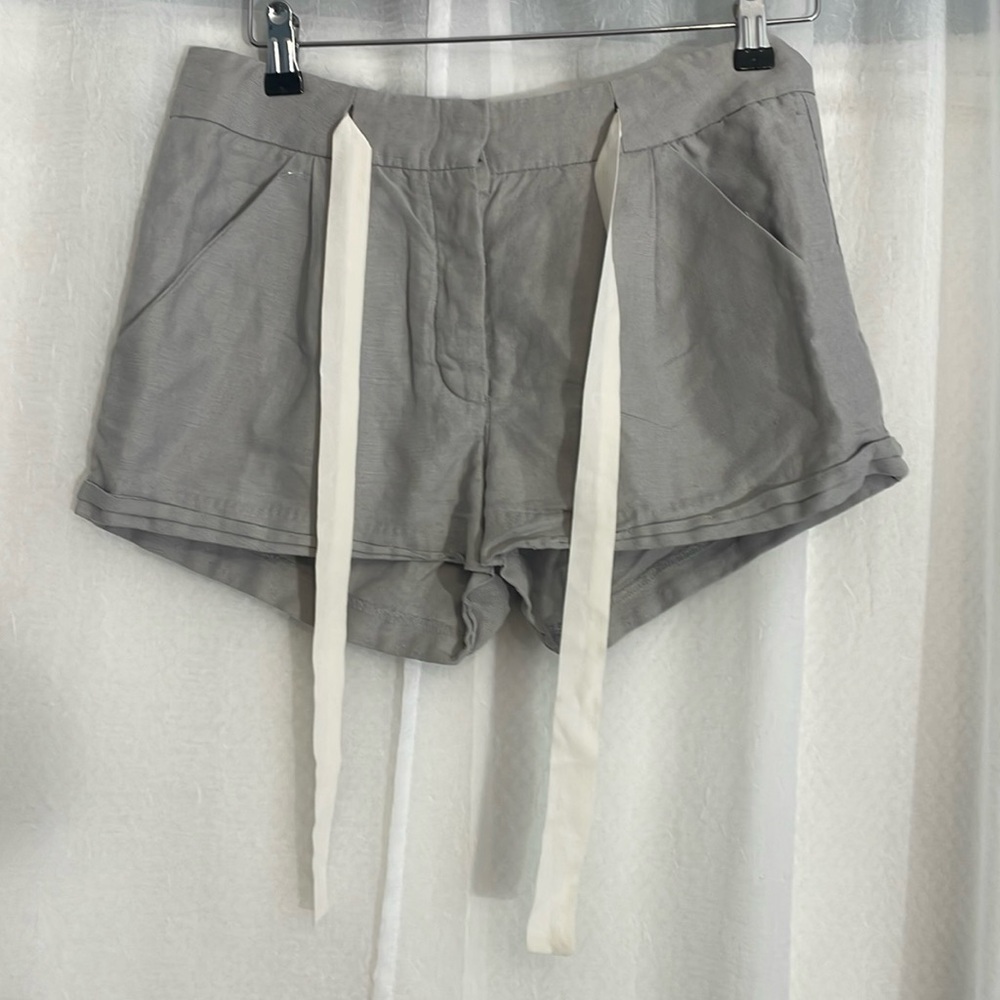 Wilfred Shorts linen and lyocell Allegra ashen light gray as tie belt Size 2